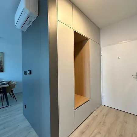 Nivy, Parkovanie, Blizko Centra *