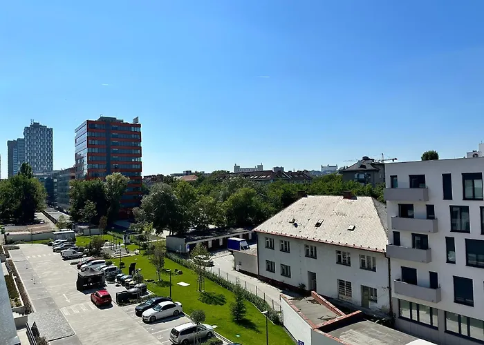 Nivy, Parkovanie, Blizko Centra Pozsony