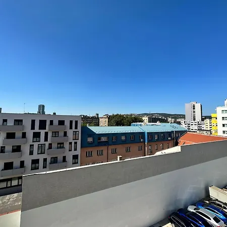 Nivy, Parkovanie, Blizko Centra * Bratislava